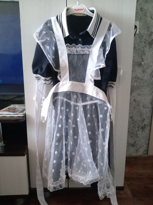 Продам детскую форму 8.9 лет