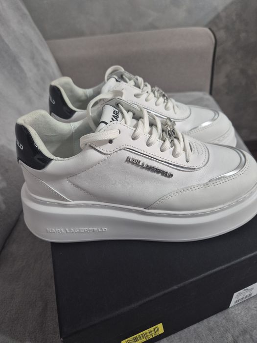 Karl Lagerfeld Anakapri Brooch Lace Keeper