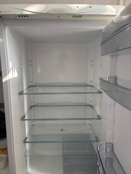 Холодильник snaige