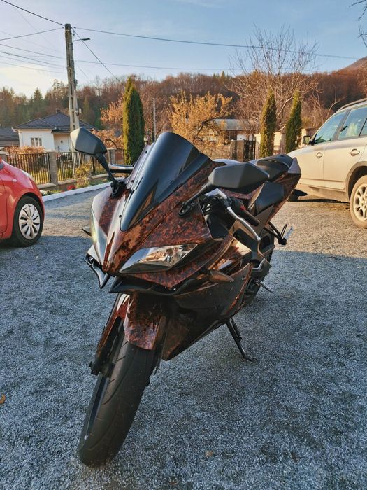 Yamaha yzf r125 2010