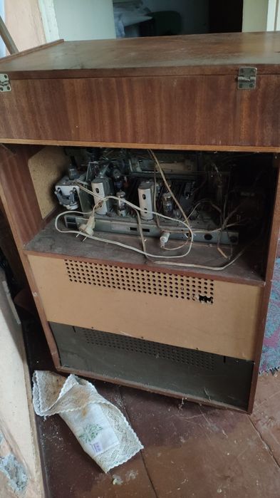 Радио грамофон ретро