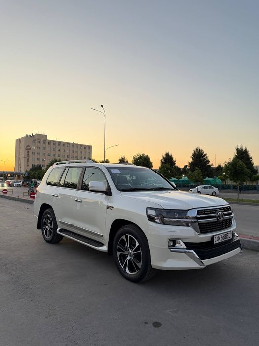 Toyota Land Cruiser 200 2021 — 3