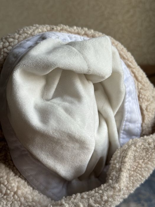 Шапка и варежки.