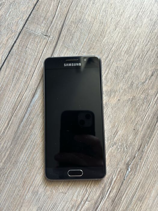 Samsung Galaxy A3 (2016) SM-A310F – Negru – Stare impecabilă / Liber de rețea