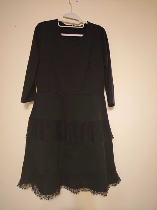 Есенни рокли размер 48 50 52 рокля Lucy Comma Suzi черна синя