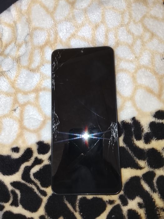 Срочно продается телефон Redmi A5