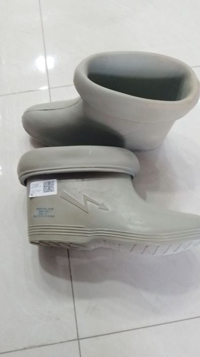 Диэлектрически коври, диэ перчатка, диэ боты и когты