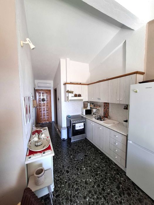 Продава лукс апартамент 48м2 първа линия в Неа Врасна, Северна Гърция