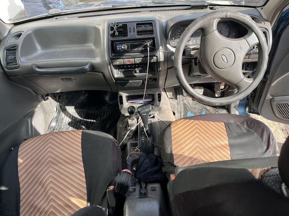 Ниссан Мистрал 2.7