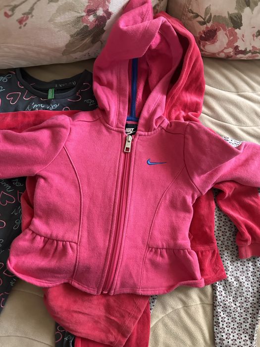 Бебешки и детски дрешки