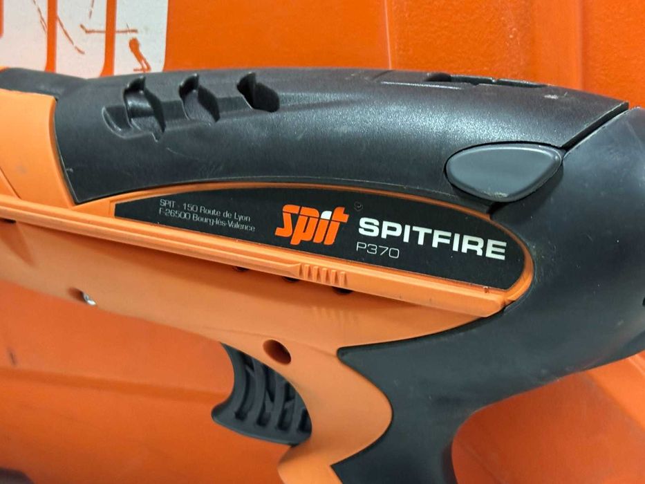 Пистолет за директен монтаж SPITFIRE P370 + пълнител Spit C60