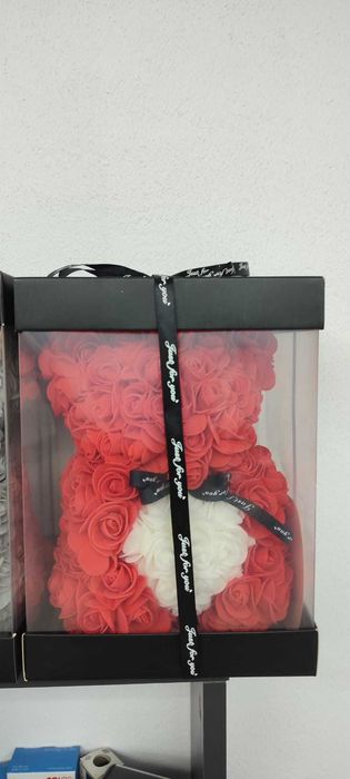 Ursuleti din trandafiri din spuma