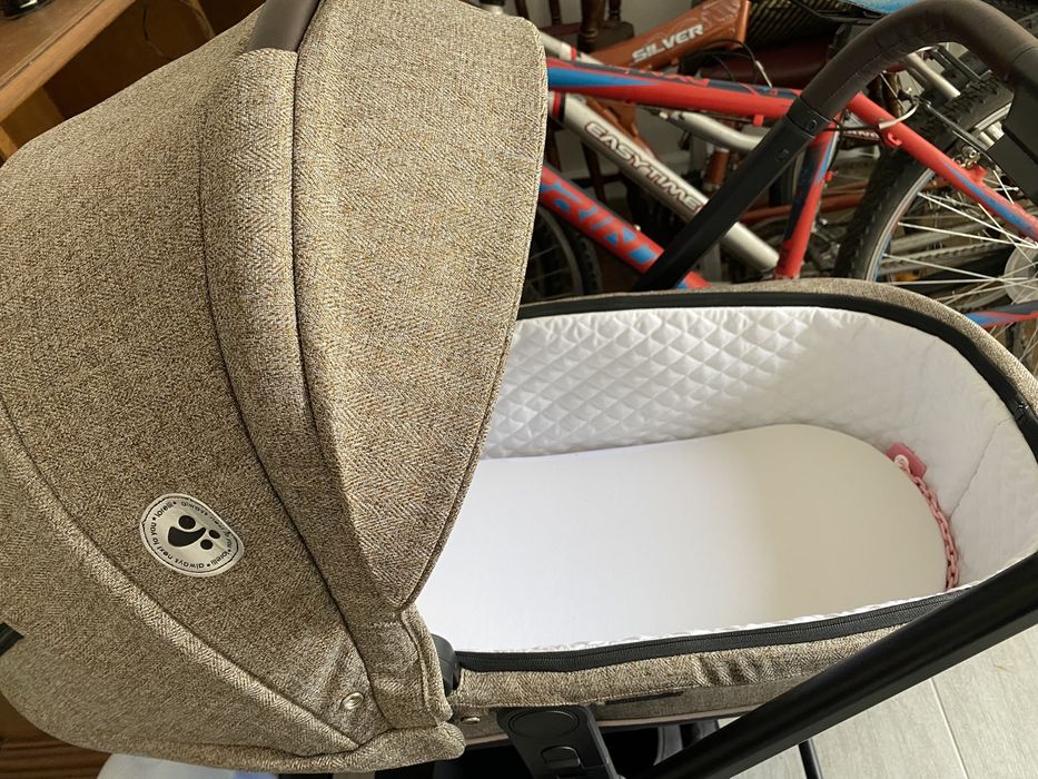 Бебешка количка Lorelli