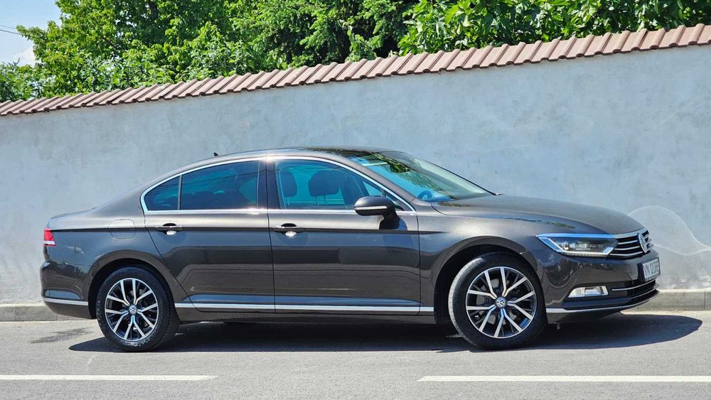 VW Passat Highline 2016 2.0TDI 190cp DSG / Distronic LINE SIDE Matrix Ventilatie / TOP