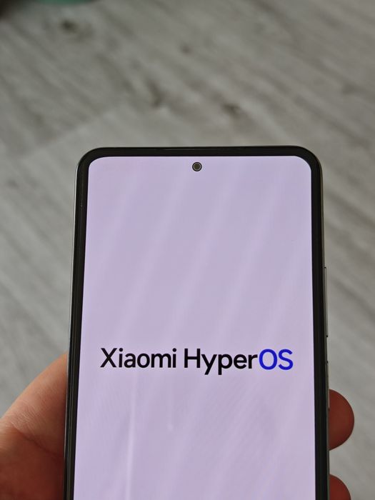 Продавам Xiaomi MI 11i