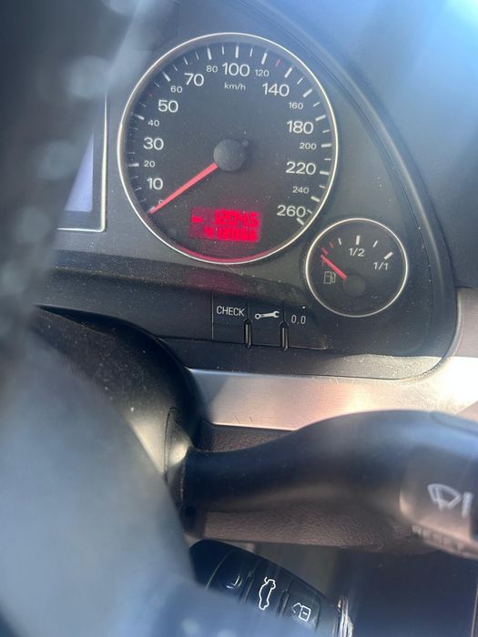 Vând Audi A4 b 7