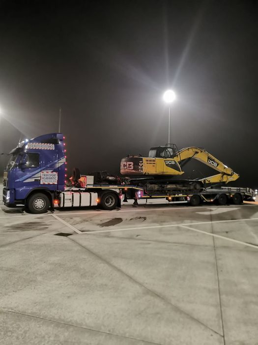 Trailer transport utilaje grele agabaritice  vola,excavatoare,combina