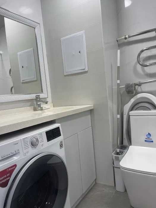 Продается квартира 3/2/5 в Юнусабаде