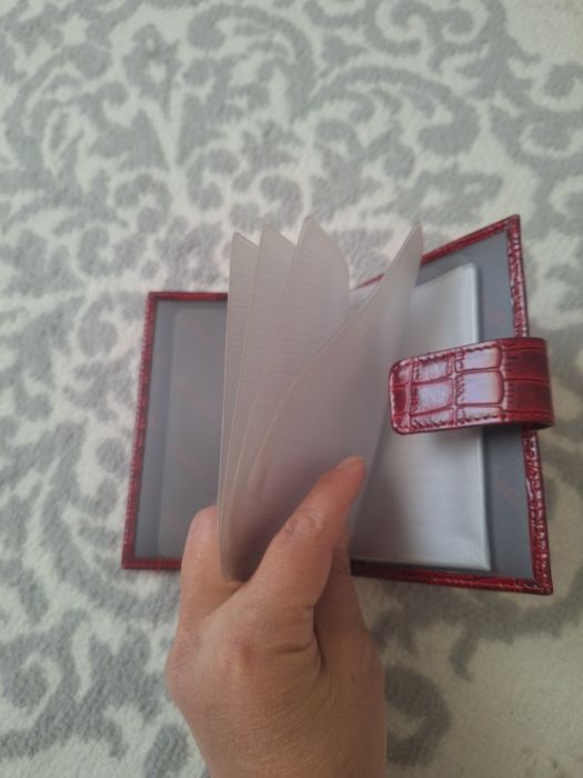 Продам  документницу