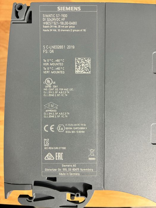 Siemens S7-1500 cu 2 module IO modul DQ 32×24V și DI 32× 24V+CM PtP RS232