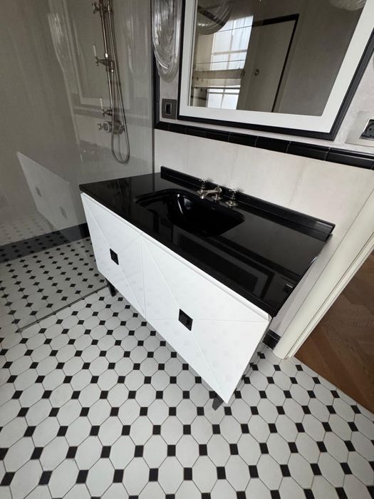 Lavoar granit, baterie, masca si oglinda marca Devon & Devon