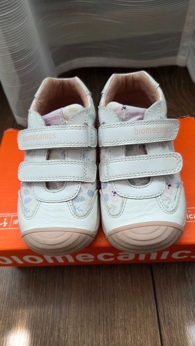 Pantofi piele Biomecanics 24