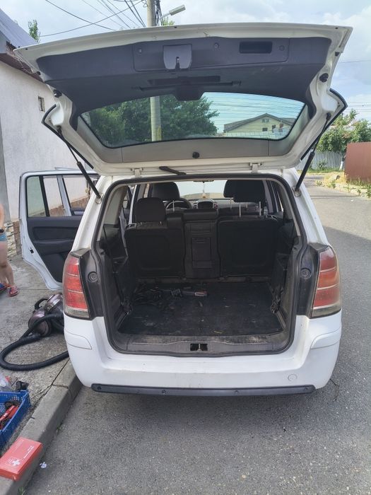 Opel zafira b 2006