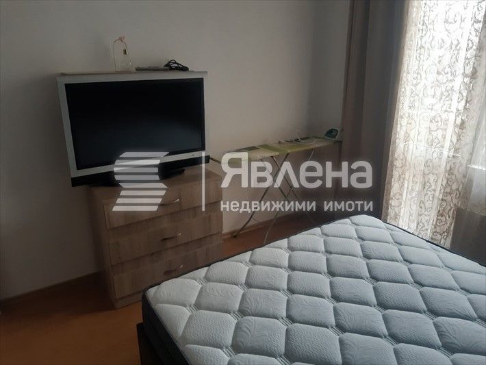 Дава се под наем Тристаен апартамент в Варна, Лятно кино Тракия - 92 кв.м за 615 € - Снимка #8