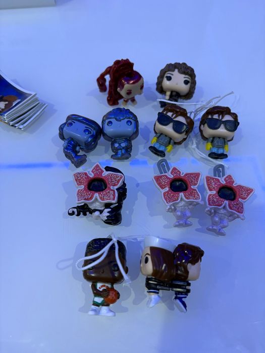 Играчки Kinder, серия Stranger Things