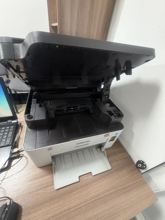 Принтер samsung в хорошем состояний рабочий