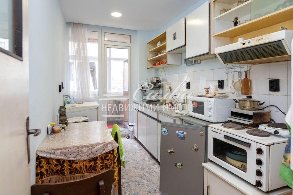 Продава се Двустаен апартамент в Шумен, Болницата - 65 кв.м за 706 €/кв.м - Снимка #3