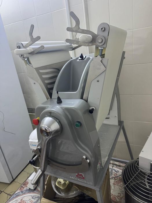 Продам тестораскатку “Mecnosud” Италия !