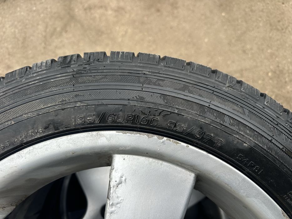 16,5x112 Audi,VW с зимни гуми 195/60/16C Falken tv