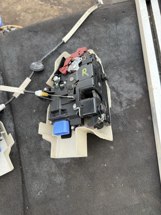 Брави от врати за Vw Touateg лява дясна предна задна оригинална