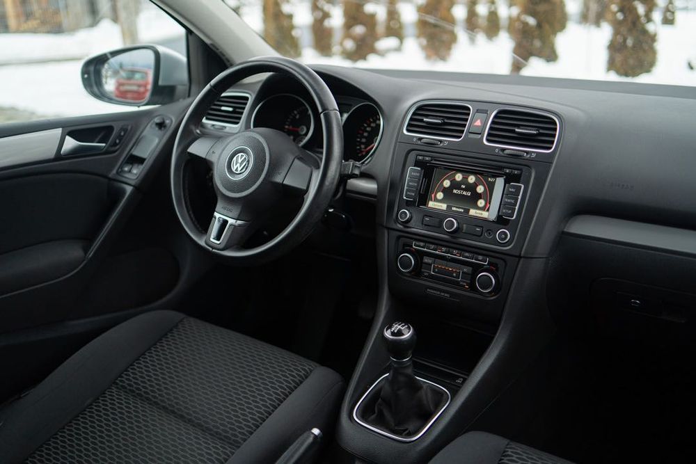 Volkswagen Golf 6 1.6 TDI 2011 POSIBILITATE RATE
