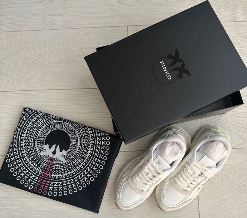 Маратонки  Pinko 36 номер