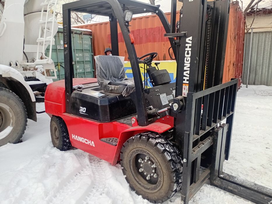 Вилочный погрузчик 2025г