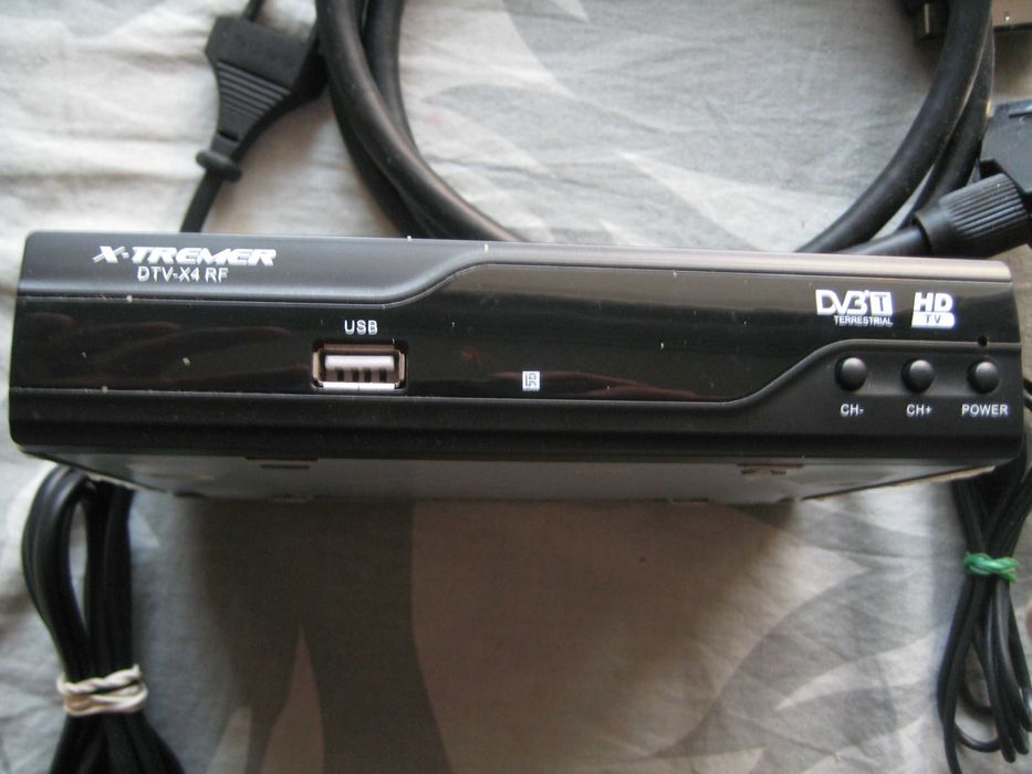 Продавам цифров декодер X-TREMER DTV-X4 RF
