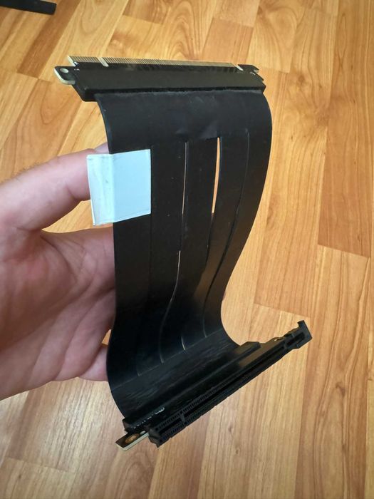 Преходници и кабели за компютър