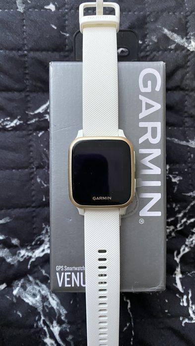 Часы спортивные Garmin Venu