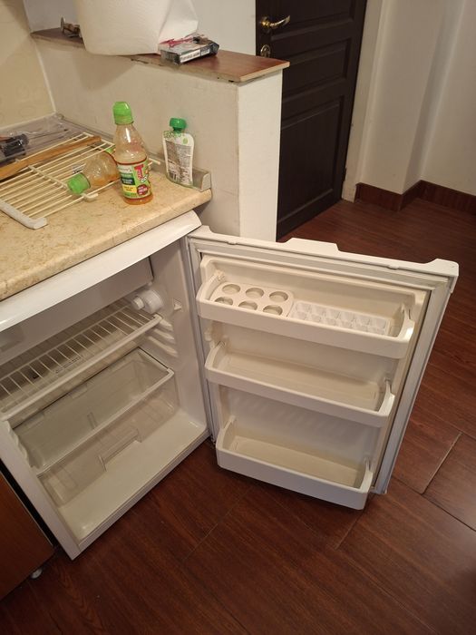 Mobilă bucătărie completă cu electrocasnice, funcțională 1.6m