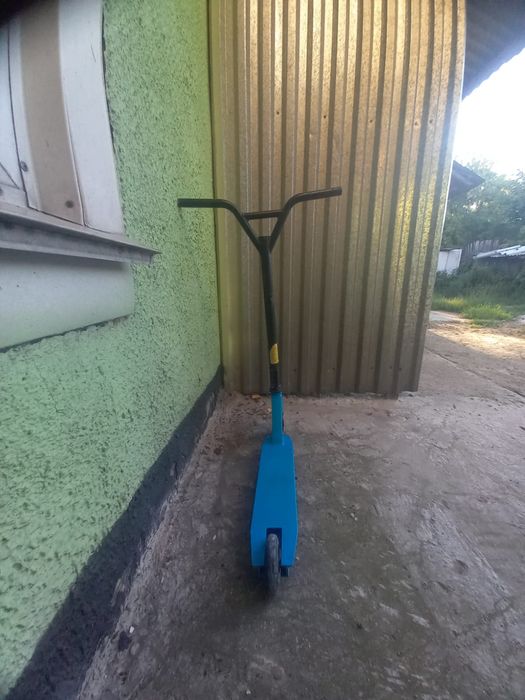 Продам самокат СРОЧНО торг есть