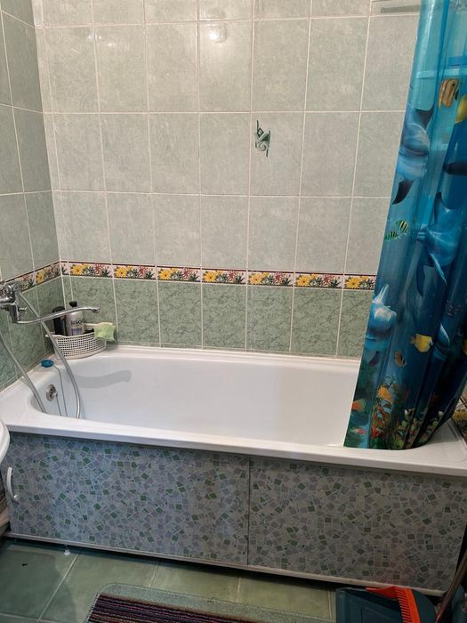 Ванна с   экраном