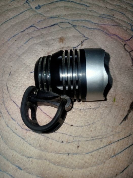 Фонарь велосипедный