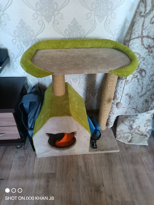 Продам Кошачий домик