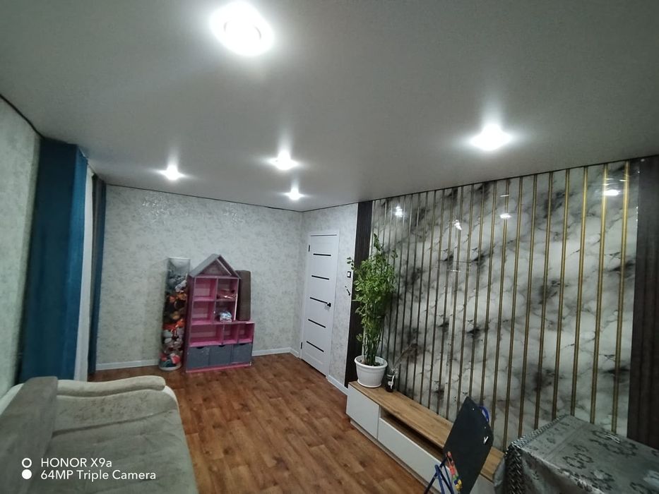 Продам квартиру 3 комнатную