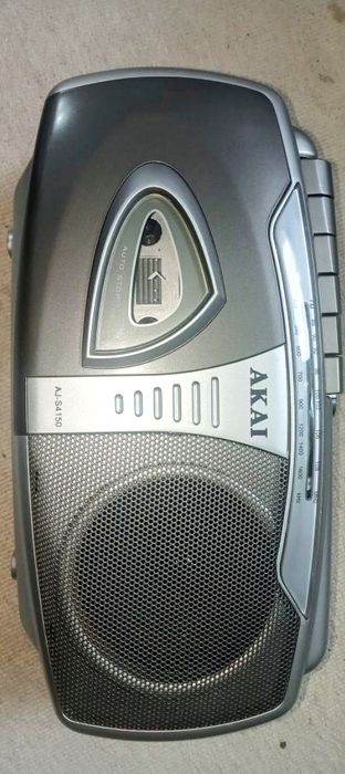 Radio casetofon Akai nou