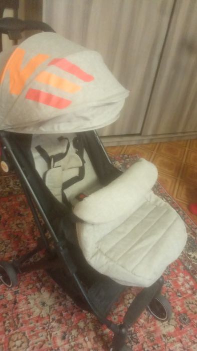 Коляска детская,очень удобная