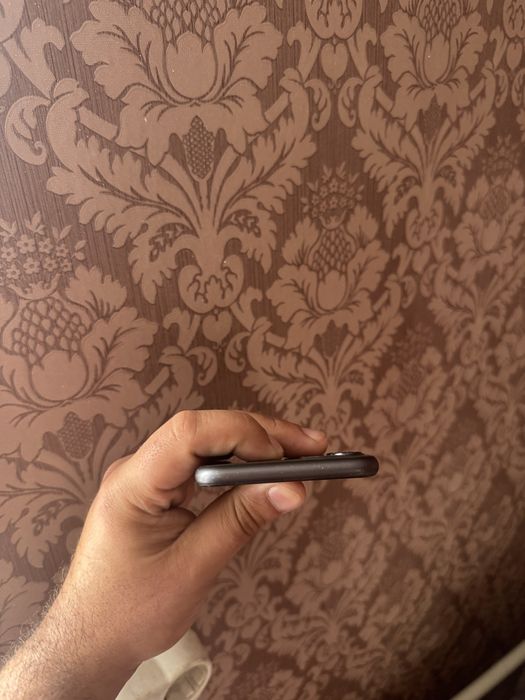 Айфон 11 128гб   .