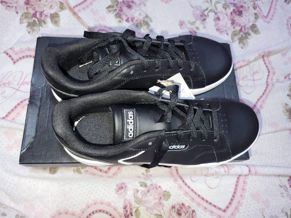 Дамски маратонки Adidas Roguera Court